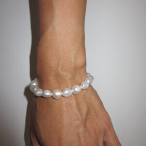 THE BAROQUE FRESHWATER PEARL BRACELET