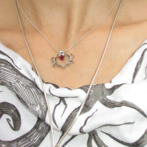 PRE-ORDER: MINI SELMA HEART CHAIN RED 925 sterling silver